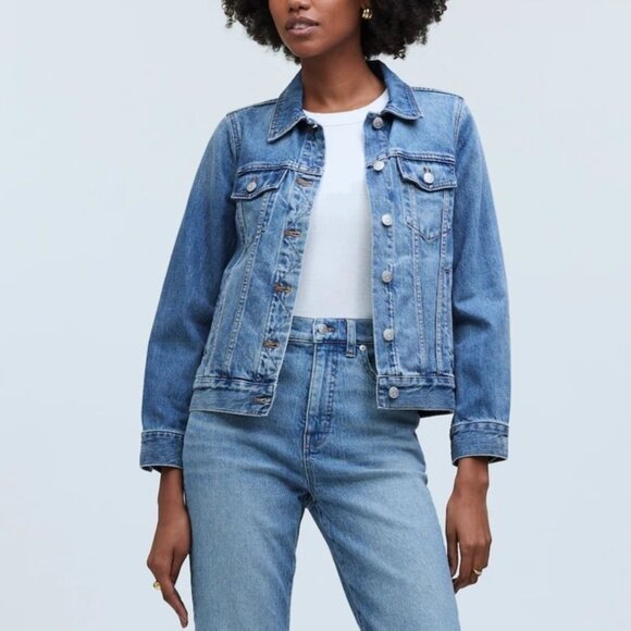 Madewell Classic The Jean Jacket in Medium Wash - Picture 3 of 8